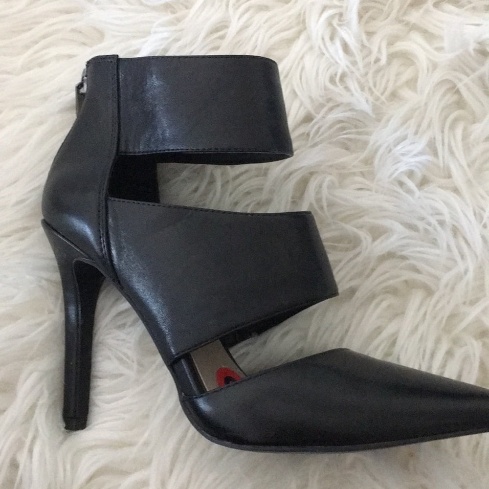 Jessica Simpson Pumps Size 6 never worn - Picture 3 of 3